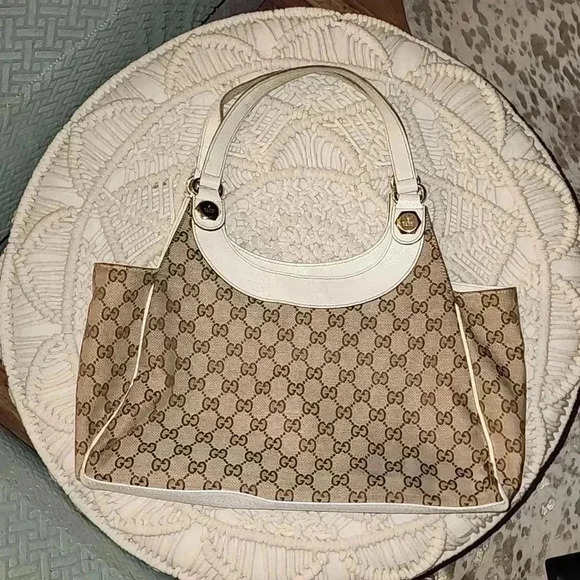 Gucci Charmy Hobo Authentic